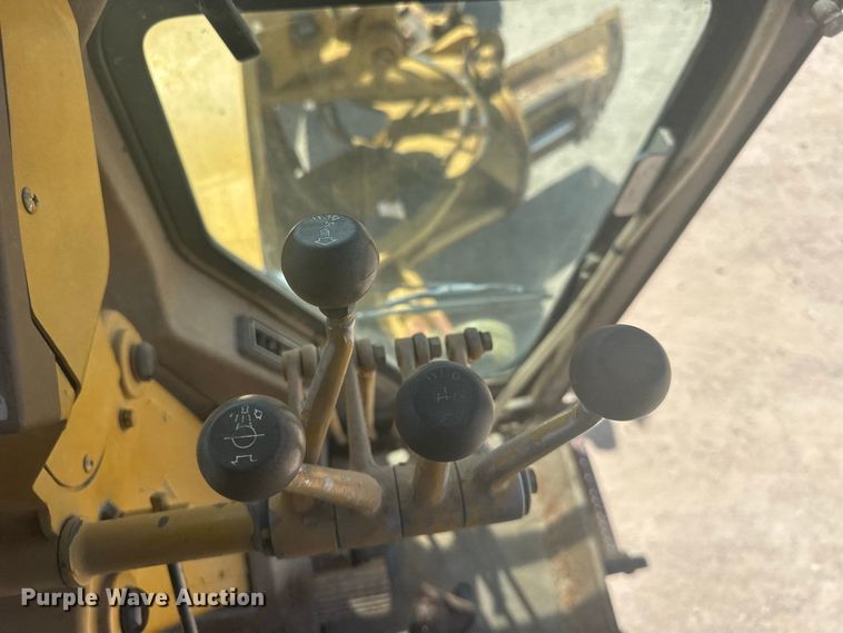 image for item DY3202 1990 Caterpillar 120G motor grader
