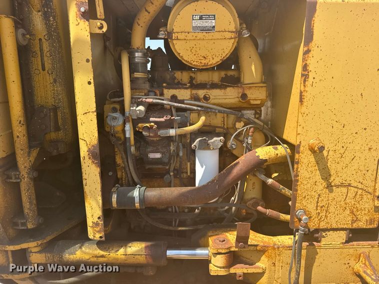 image for item DY3202 1990 Caterpillar 120G motor grader