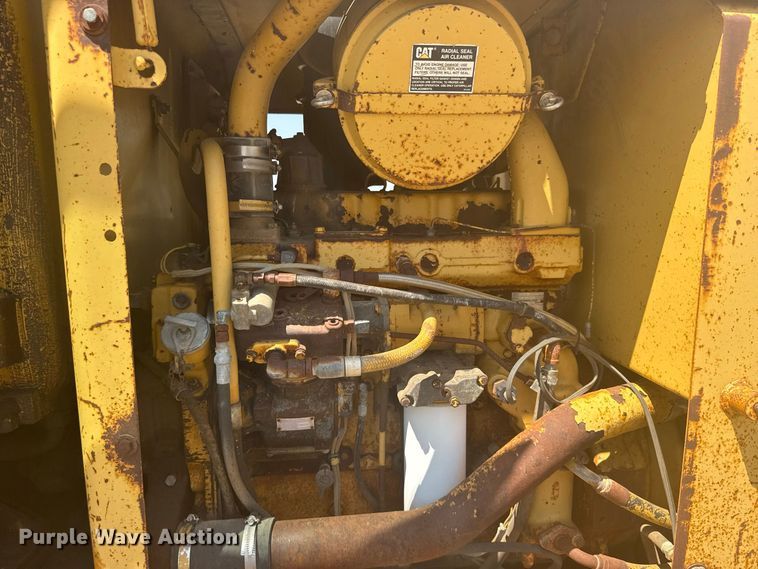 image for item DY3202 1990 Caterpillar 120G motor grader