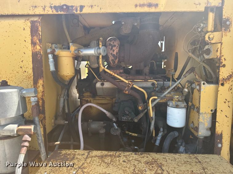 image for item DY3202 1990 Caterpillar 120G motor grader