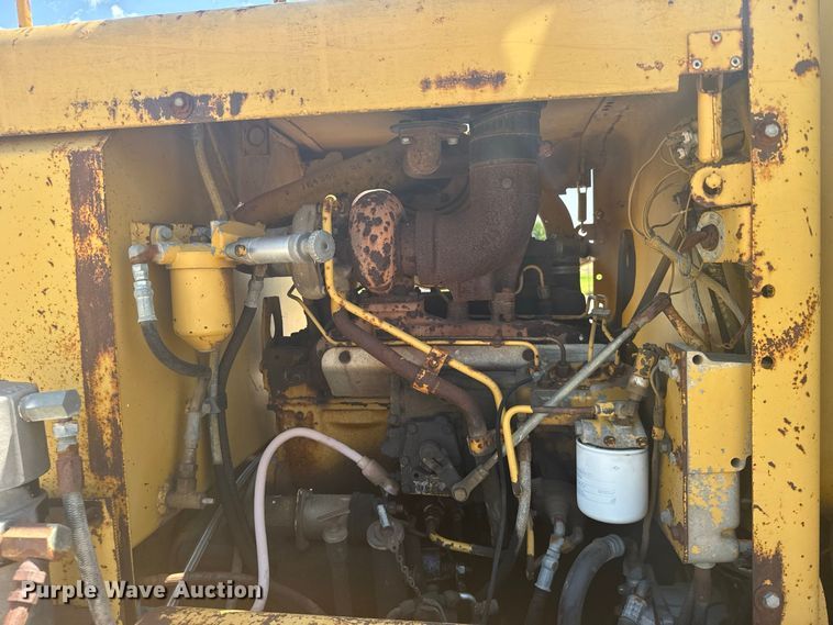 image for item DY3202 1990 Caterpillar 120G motor grader