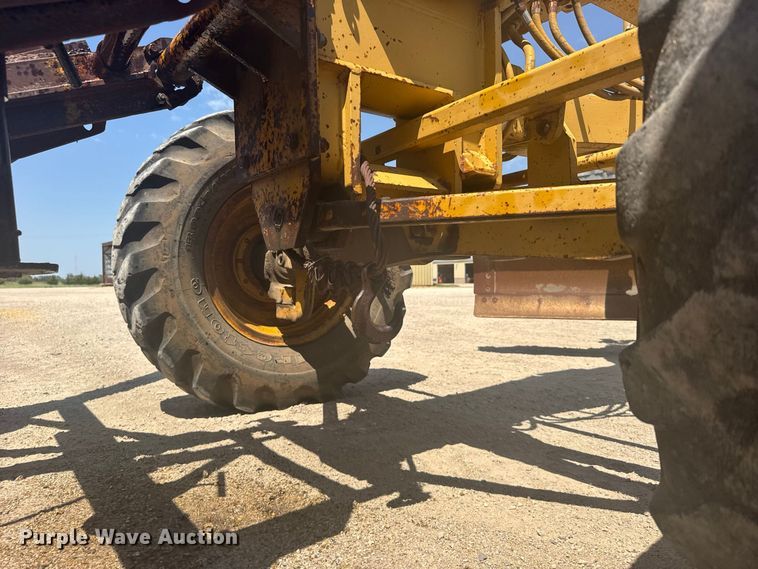 image for item DY3202 1990 Caterpillar 120G motor grader