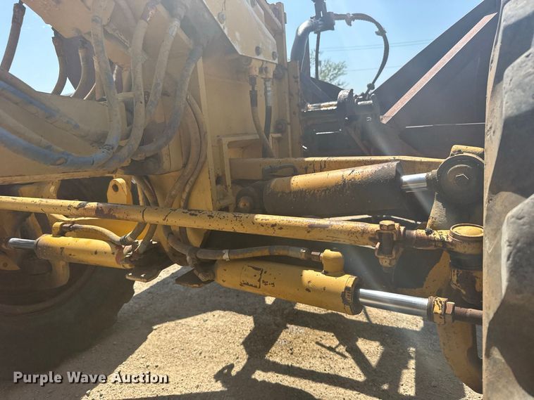 image for item DY3202 1990 Caterpillar 120G motor grader
