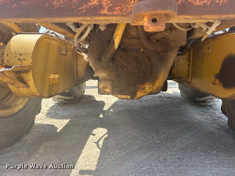 image for item DY3202 1990 Caterpillar 120G motor grader