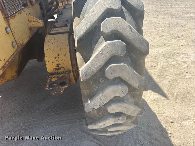 image for item DY3202 1990 Caterpillar 120G motor grader
