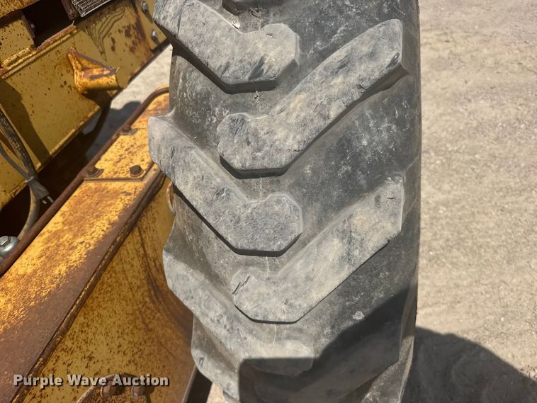 image for item DY3202 1990 Caterpillar 120G motor grader
