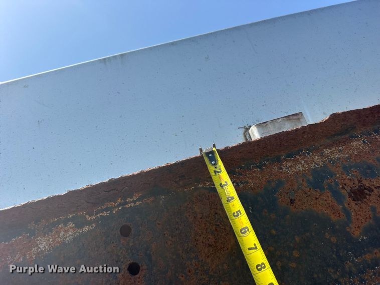 image for item DY3203 1997 International F4900 dump truck