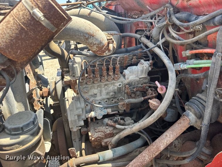 image for item DY3203 1997 International F4900 dump truck