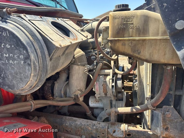 image for item DY3203 1997 International F4900 dump truck