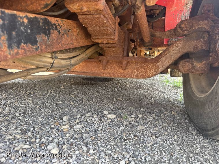 image for item DY3203 1997 International F4900 dump truck