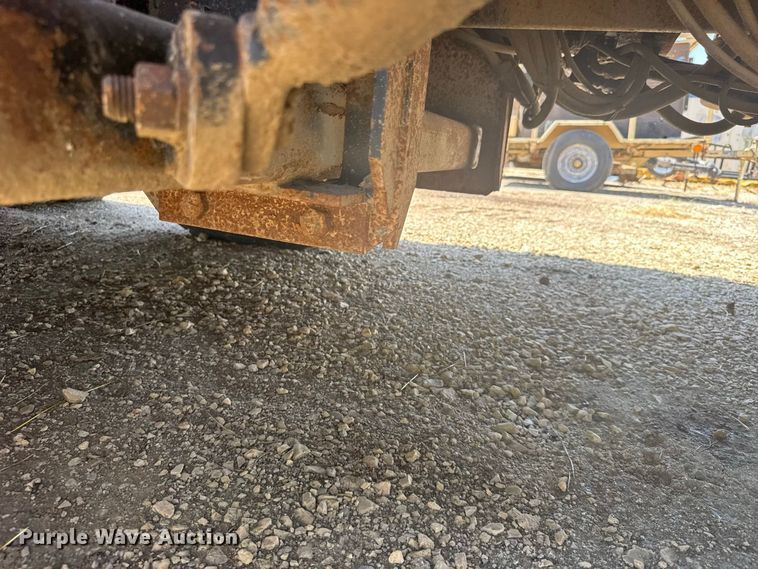 image for item DY3203 1997 International F4900 dump truck