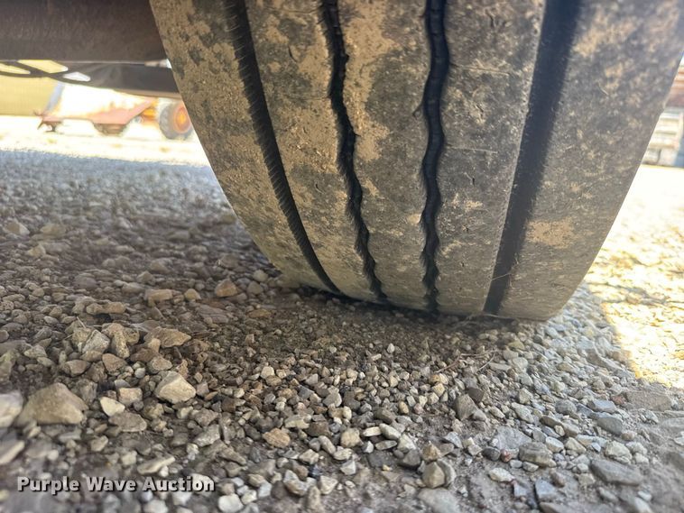 image for item DY3203 1997 International F4900 dump truck