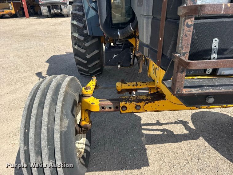 image for item DY3204 New Holland TS100 tractor