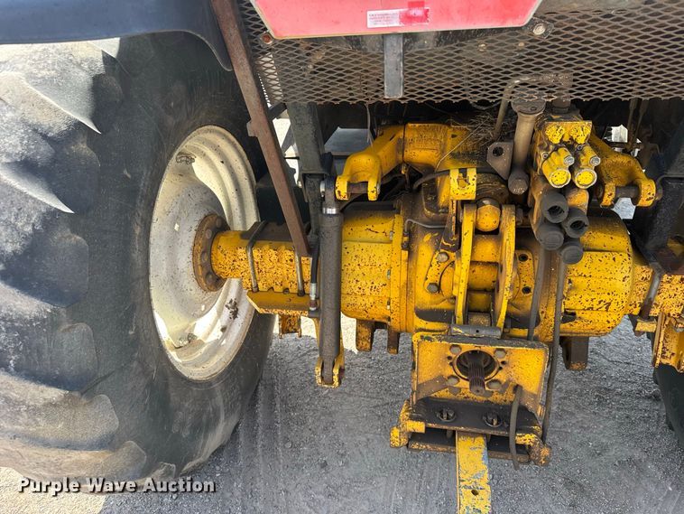 image for item DY3204 New Holland TS100 tractor