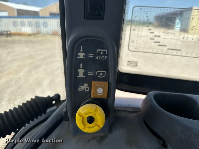 image for item DY3204 New Holland TS100 tractor