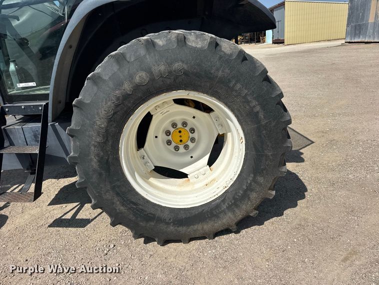 image for item DY3204 New Holland TS100 tractor