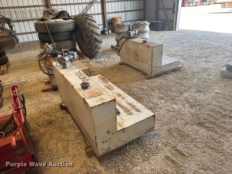 image for item DY3208 (3) fuel tanks