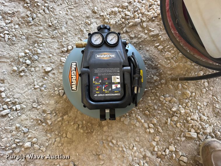 image for item DY3209 (2) air compressors