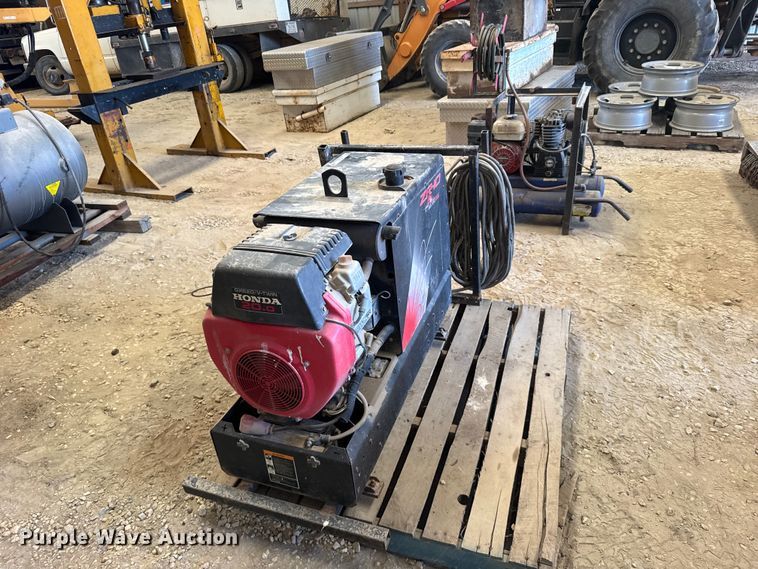 image for item DY3211 Red-D-Arc ZE-10 welder/generator