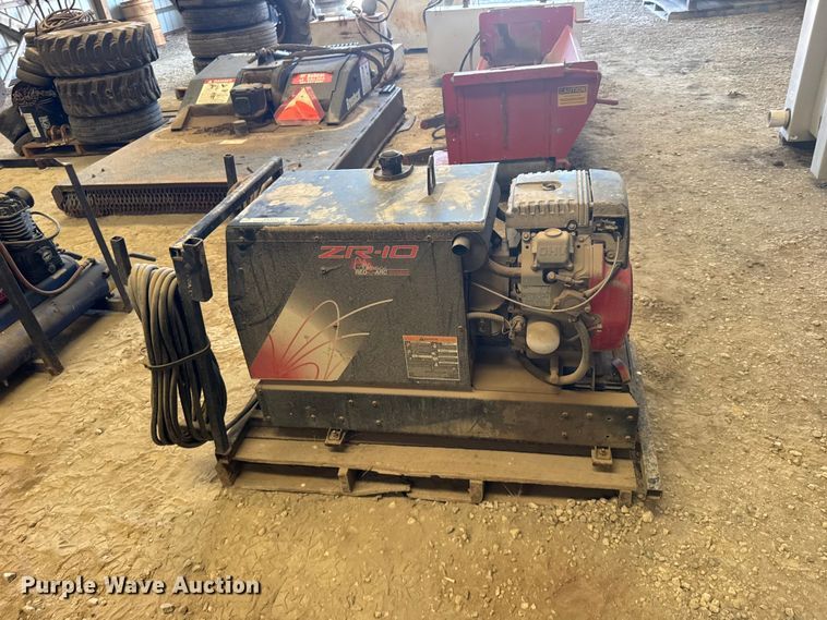 image for item DY3211 Red-D-Arc ZE-10 welder/generator