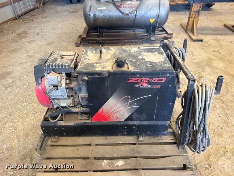 image for item DY3211 Red-D-Arc ZE-10 welder/generator