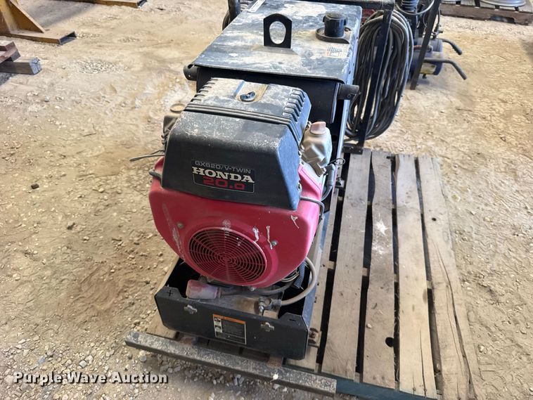 image for item DY3211 Red-D-Arc ZE-10 welder/generator