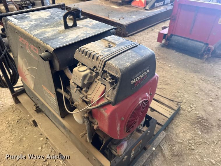 image for item DY3211 Red-D-Arc ZE-10 welder/generator