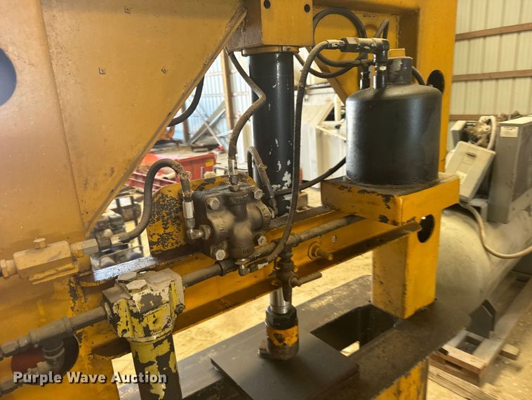 image for item DY3213 Hydraulic press