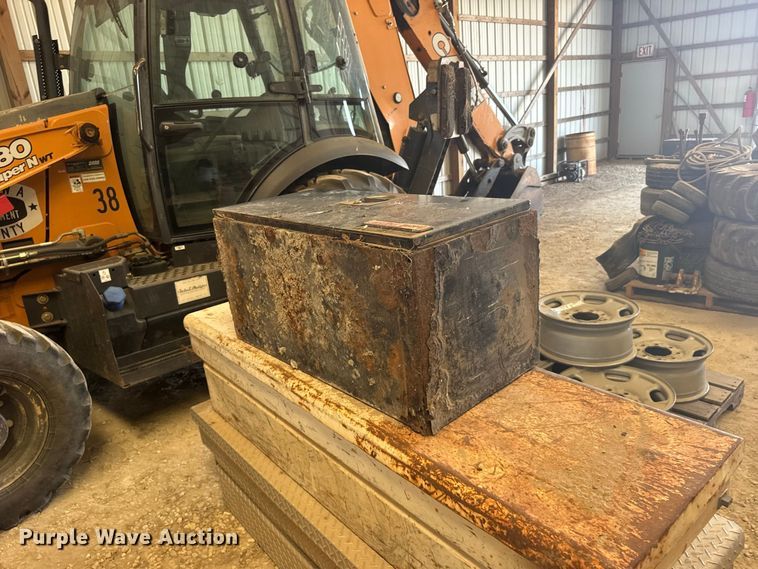 image for item DY3214 (5) toolboxes