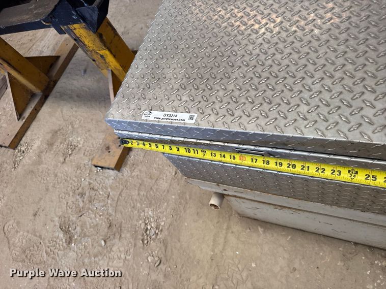 image for item DY3214 (5) toolboxes
