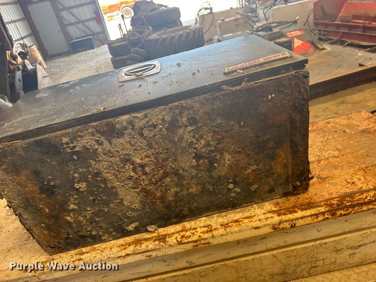 image for item DY3214 (5) toolboxes