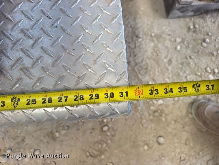 image for item DY3214 (5) toolboxes