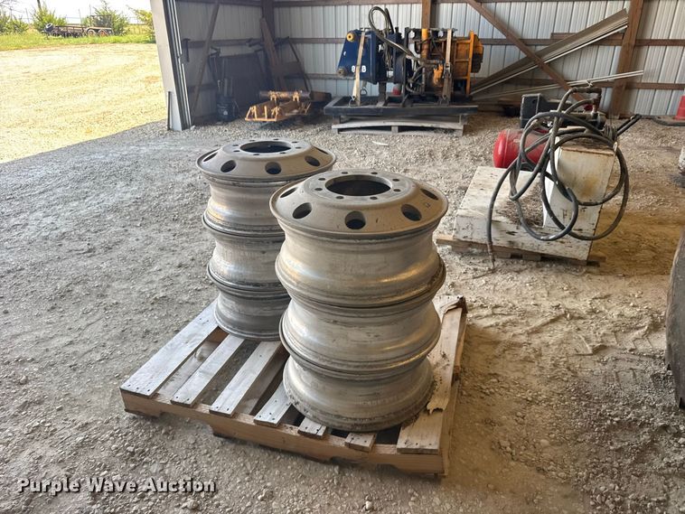 image for item DY3218 Tires and wheels