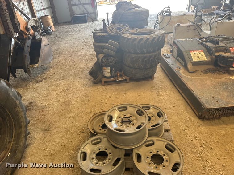 image for item DY3219 Tires and wheels