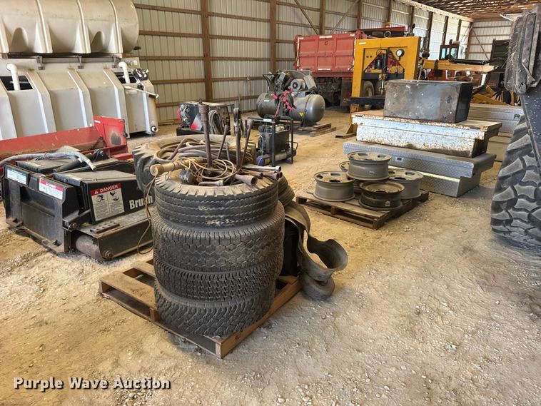 image for item DY3219 Tires and wheels