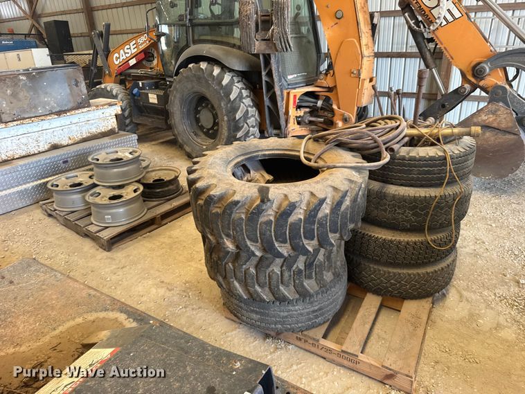 image for item DY3219 Tires and wheels