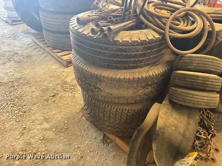 image for item DY3219 Tires and wheels
