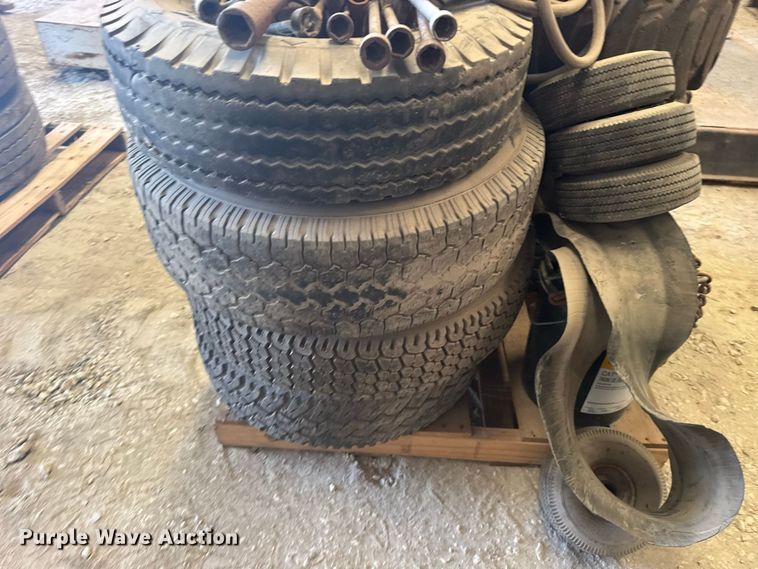 image for item DY3219 Tires and wheels