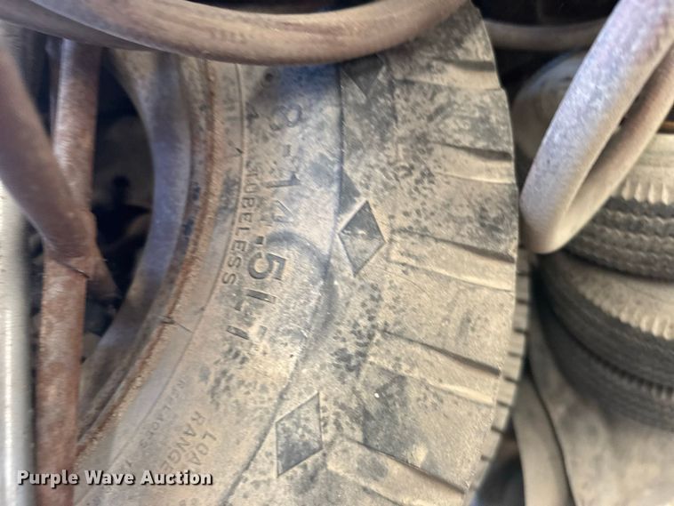 image for item DY3219 Tires and wheels