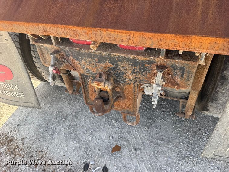 image for item DY3221 2000 Mack CH613 dump truck
