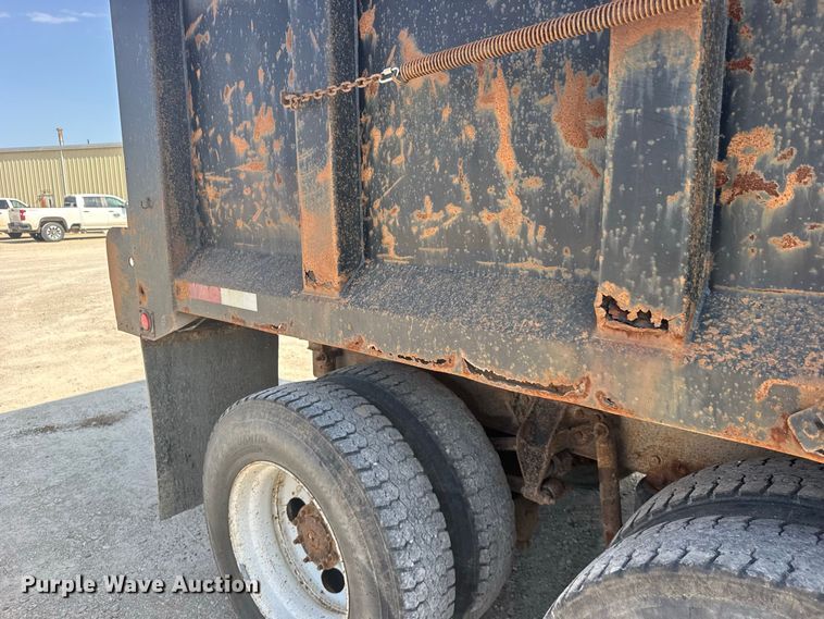 image for item DY3221 2000 Mack CH613 dump truck