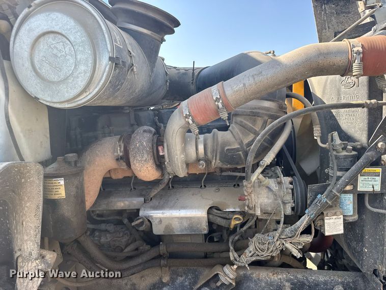 image for item DY3221 2000 Mack CH613 dump truck