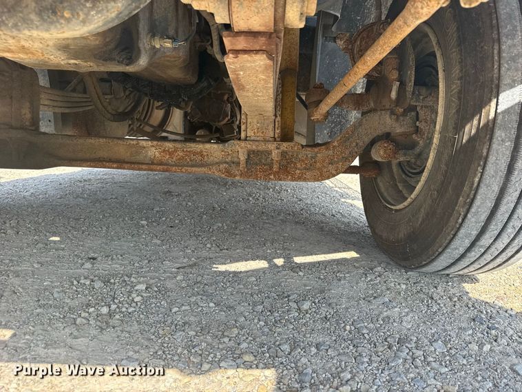 image for item DY3221 2000 Mack CH613 dump truck