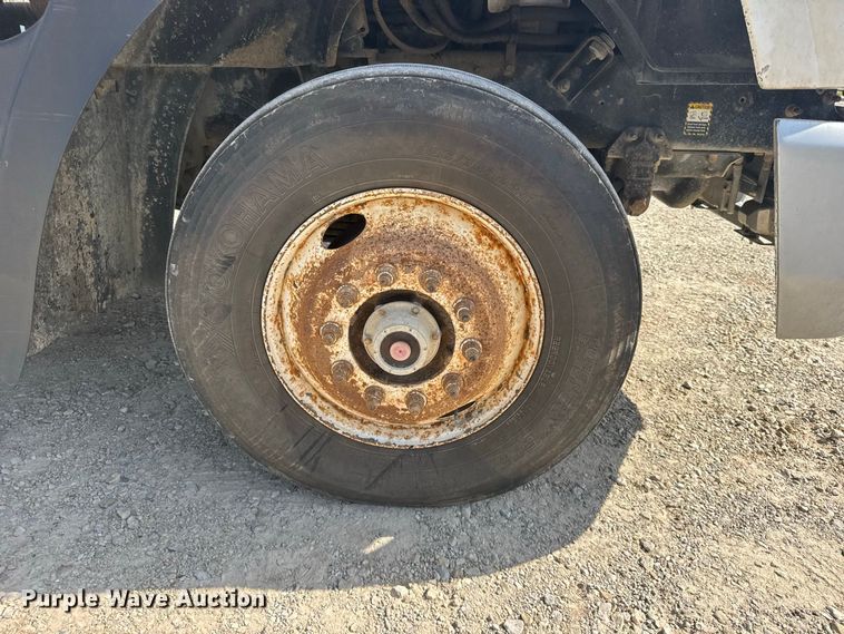 image for item DY3221 2000 Mack CH613 dump truck