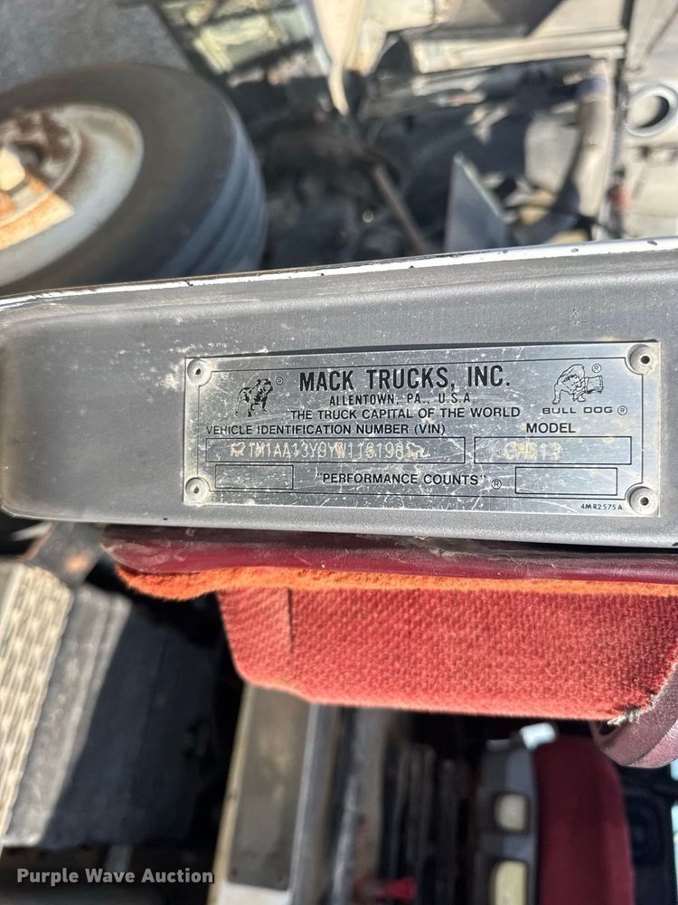 image for item DY3221 2000 Mack CH613 dump truck