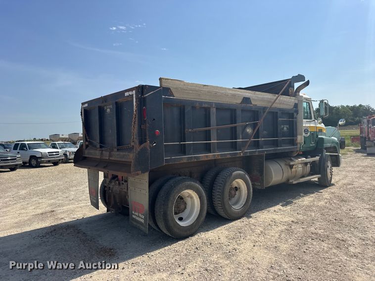 image for item DY3222 1998 Mack CH613 dump truck