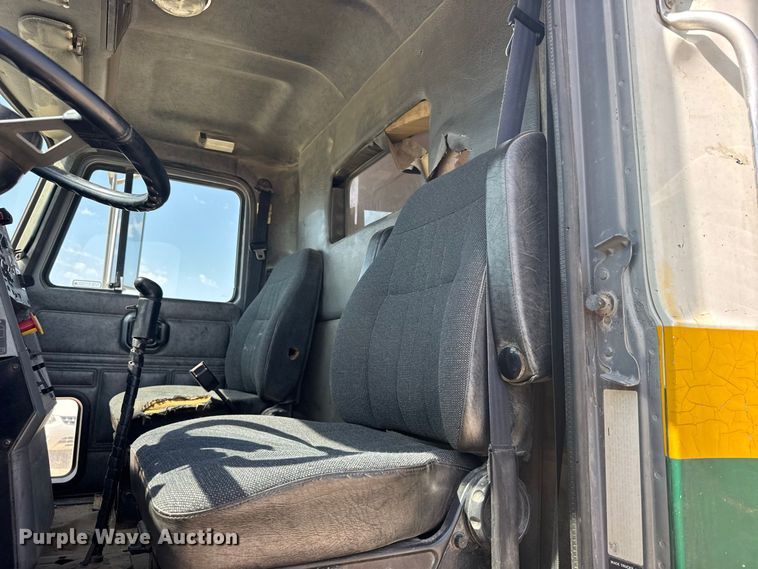image for item DY3222 1998 Mack CH613 dump truck