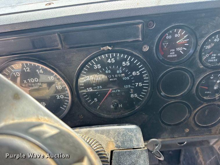 image for item DY3222 1998 Mack CH613 dump truck