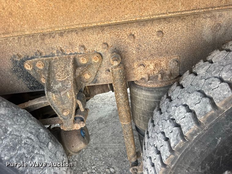 image for item DY3222 1998 Mack CH613 dump truck