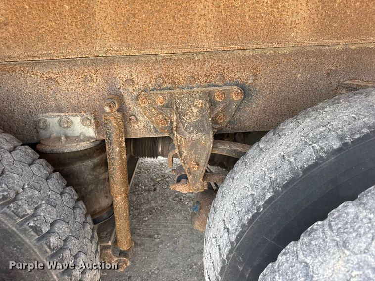image for item DY3222 1998 Mack CH613 dump truck